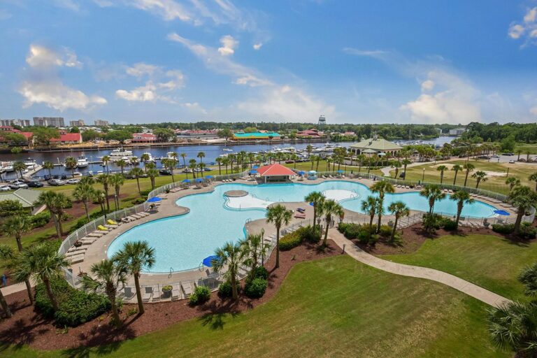 Barefoot North Tower & Yacht Club Villas